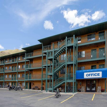 Travelodge By Wyndham Gardiner Yellowstone Park North Entr Екстериор снимка