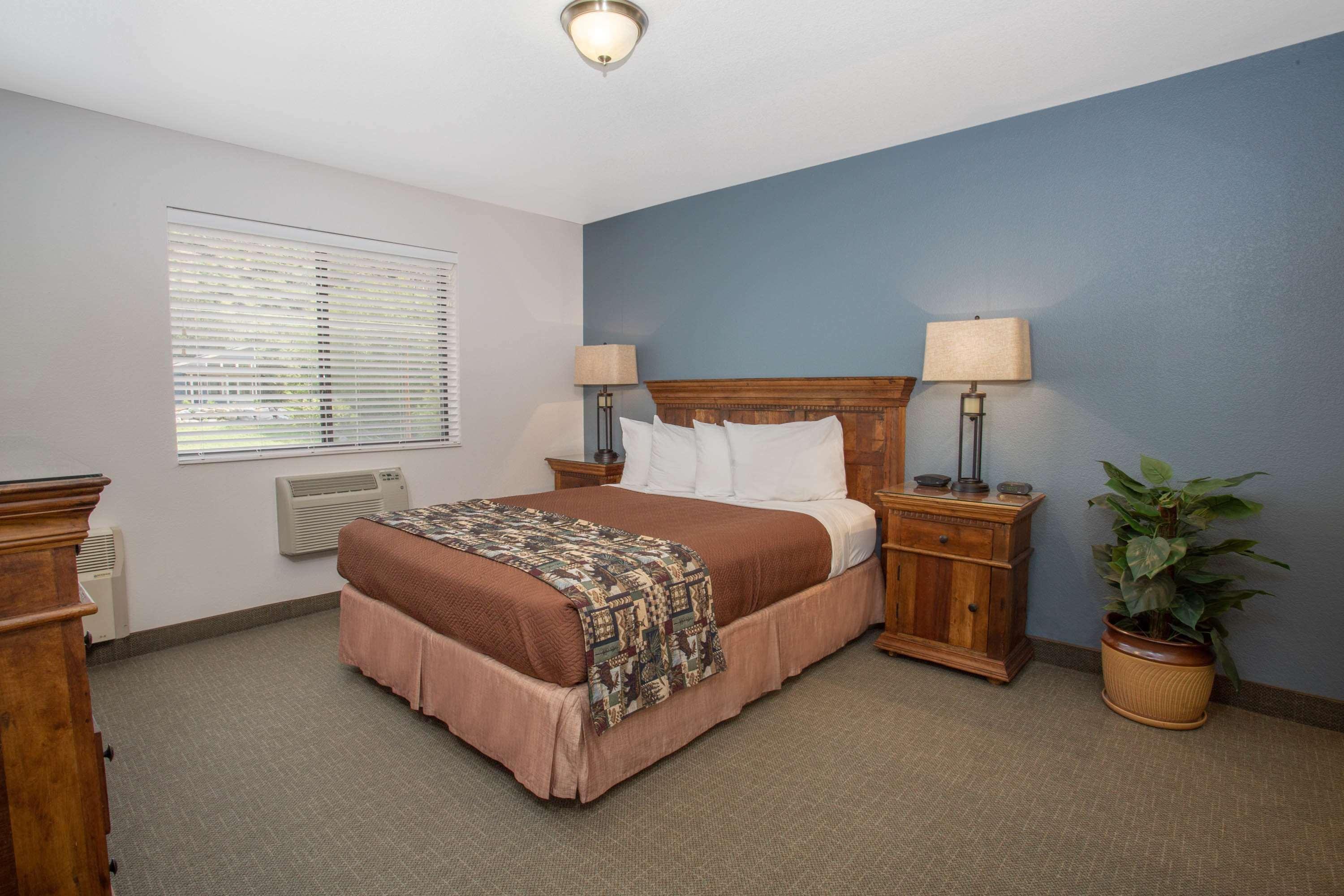 Travelodge By Wyndham Gardiner Yellowstone Park North Entr Екстериор снимка